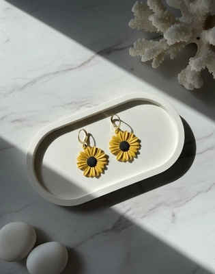 Sunny Bloom Daisy Earrings