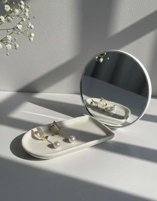 Luna Curve Pearl Drop Earrings