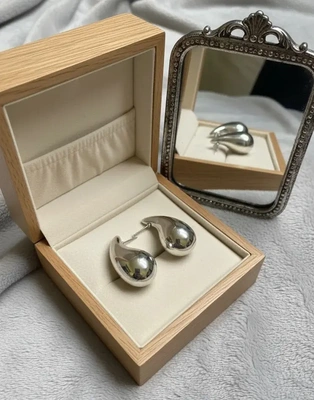 Silver Teardrop Earrings
